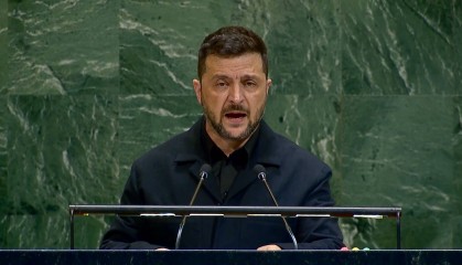 泽连斯基：乌克兰决定开放武器出口