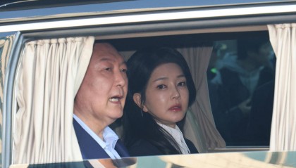 韩国前第一夫人金建希硕士论文被认定剽窃，博士论文总共860句中220句是复制粘贴