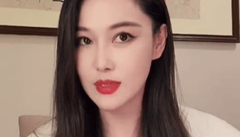 她说“姐一直在”，我却听出了心酸——张馨予那条微博背后的真话