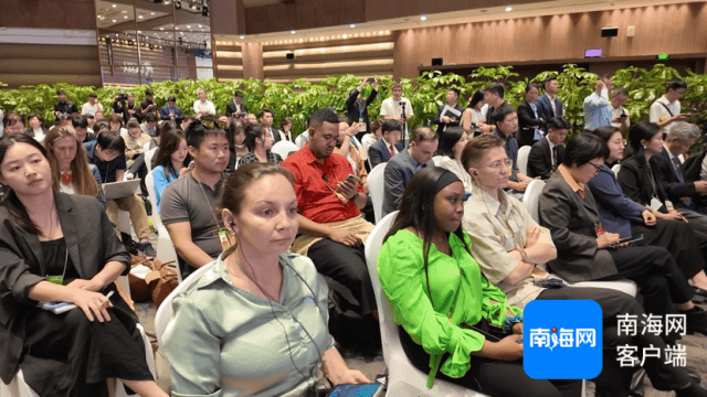 外媒记者齐聚海南 共探海南自由贸易港发展