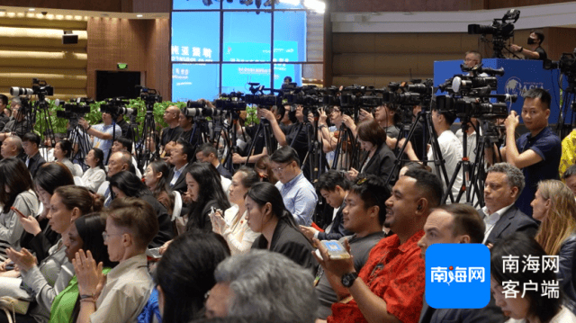 外媒记者齐聚海南 共探海南自由贸易港发展