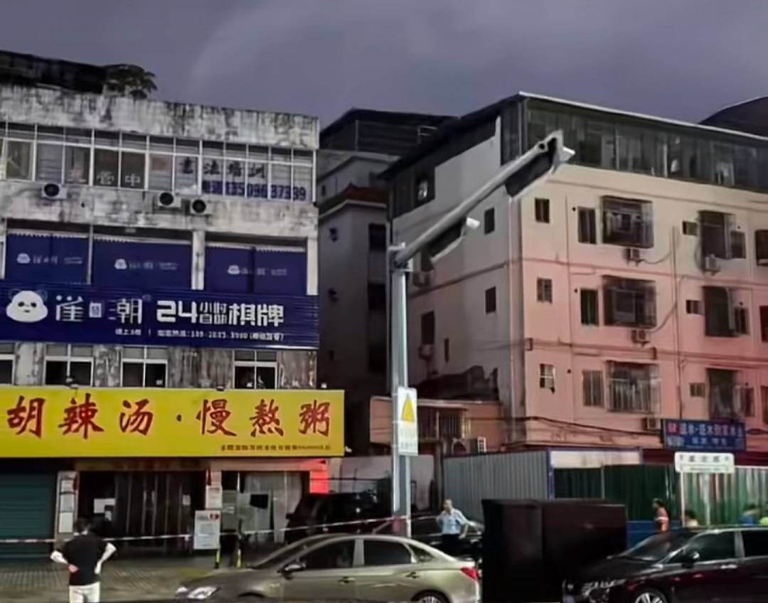 深圳一小区房屋沉降已疏散783人,亲历者:突然发生还以为是地震,有人喊房子歪了