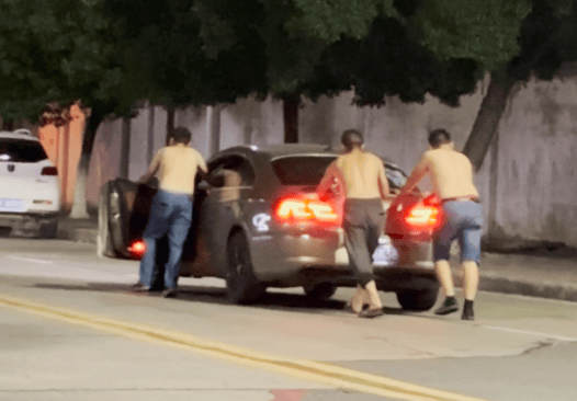 湖北3男子酒后推车500米，交警：不算酒驾