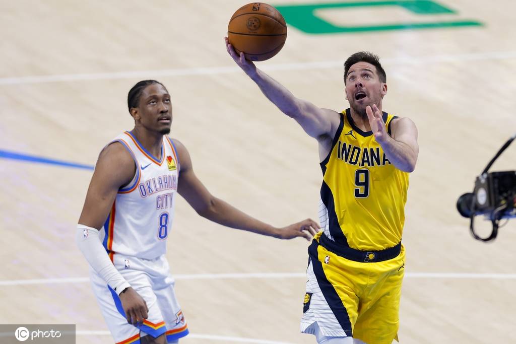 哈里伯顿全场0运动战进球仅4分 麦康奈尔神奇发挥难救主