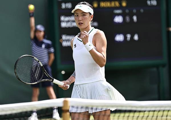 屡次出现的争议判罚把“淡人”逼急了,王欣瑜傲气取胜后拒绝与裁判握手