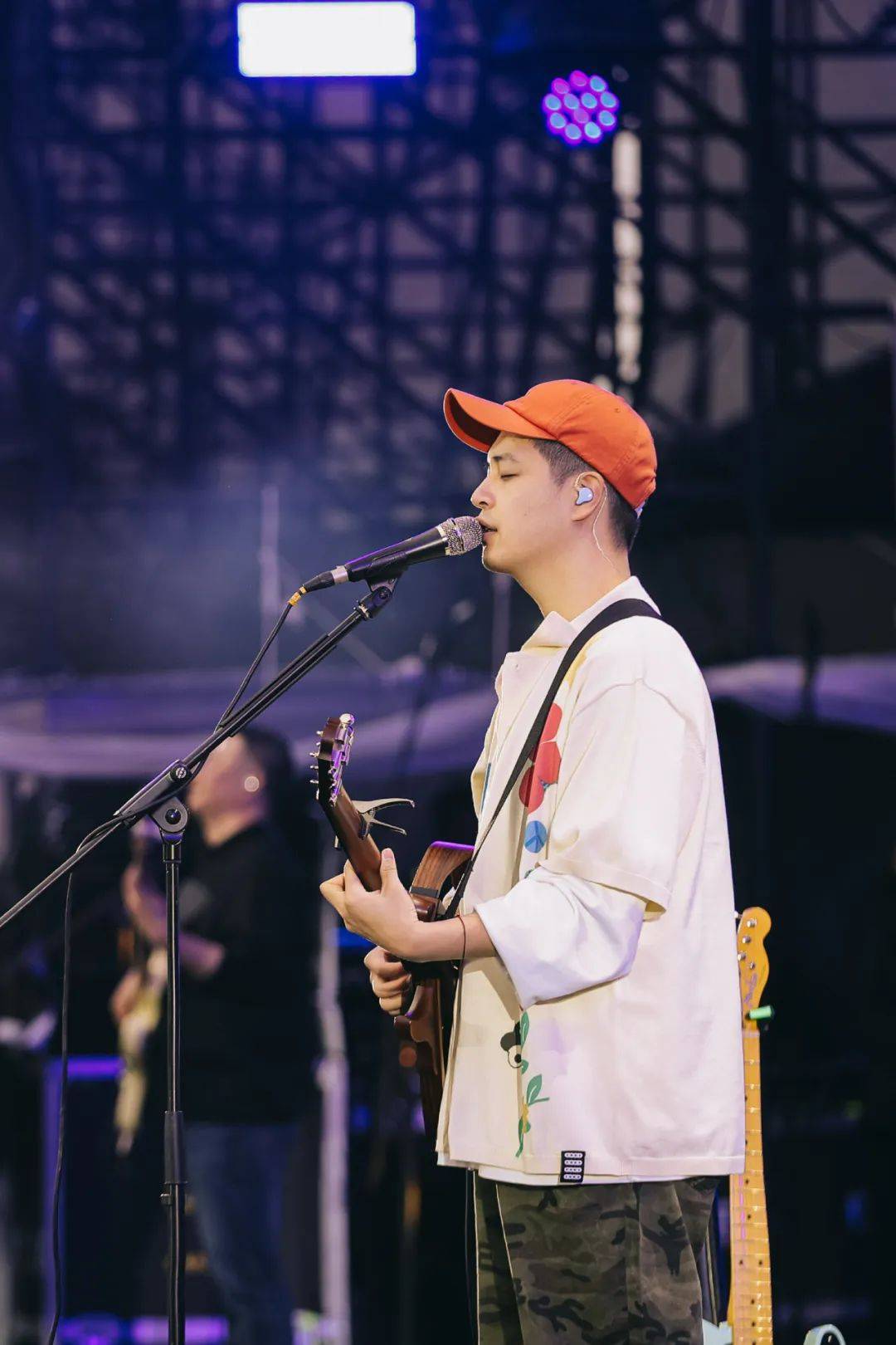 误将 “你好哈尔滨” 说成 “你好石家庄”，马頔鞠躬致歉：有需要的话我给哈尔滨磕一个，以后再也不敢了