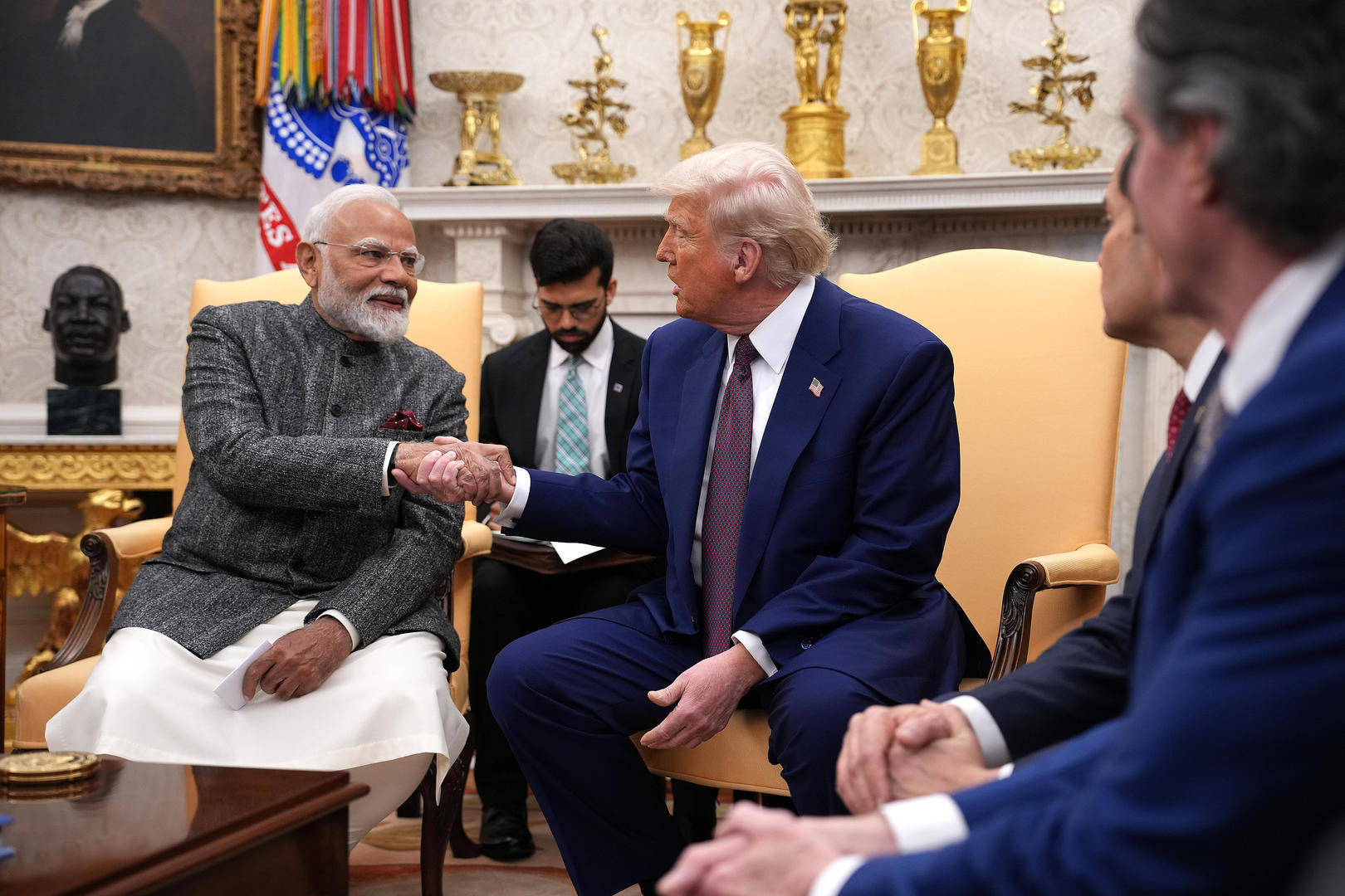 美国关税重压下,印度“三线并行”:参加俄白军演、重启与美谈判、加快与欧盟磋商