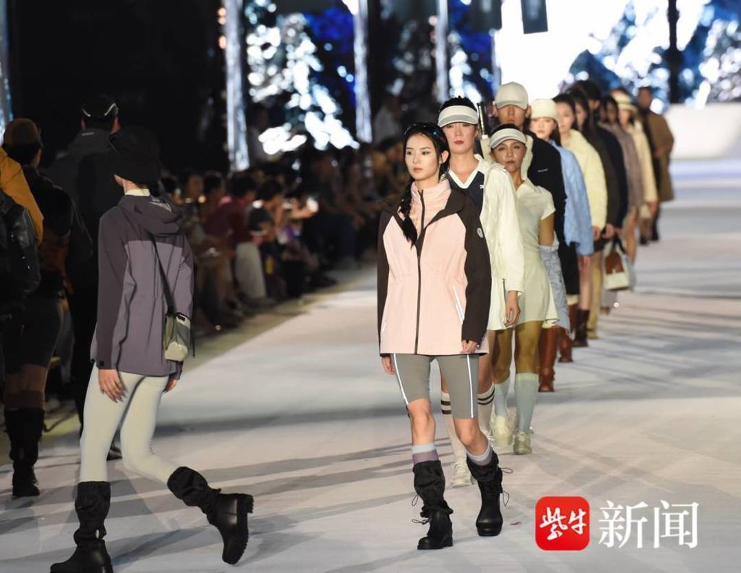 地标与时尚的化学反应！设计师主理人揭秘南京眼大秀台前幕后