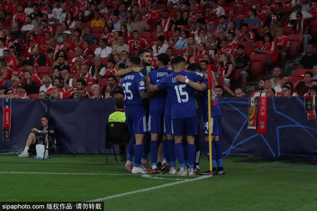 穆帅执教本菲卡引发土耳其球迷愤怒：执教费内巴切是错误的回归？