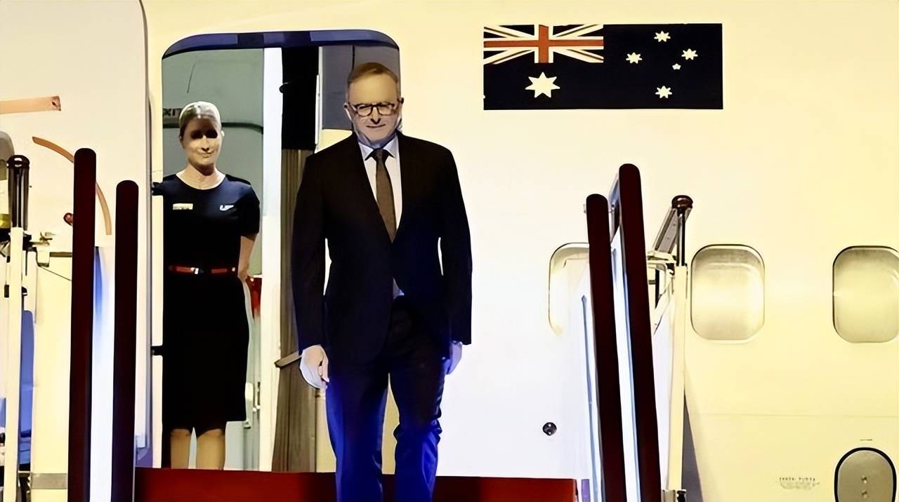 中国不忍了，给澳大利亚定下规矩：想卖铁矿石，就得用人民币交易