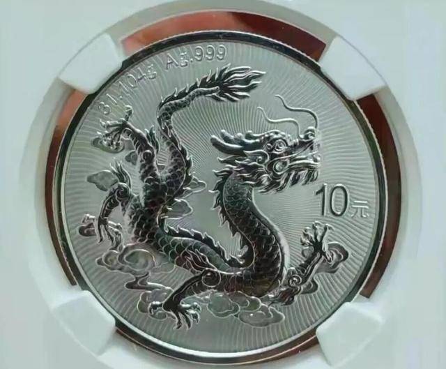 新币炒到3000，老币跌破1200！龙头币反而受挫，新王登基！